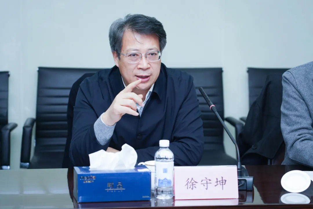 常州大学徐守坤书记、陈海群校长一行莅临pg电子游戏参观考察(图3) 常州大学徐守坤书记、陈海群校长一行莅临pg电子游戏参观考察(图3)